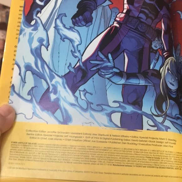 X-Men Battle of the Atom Hardback Book - Picture 5 of 8